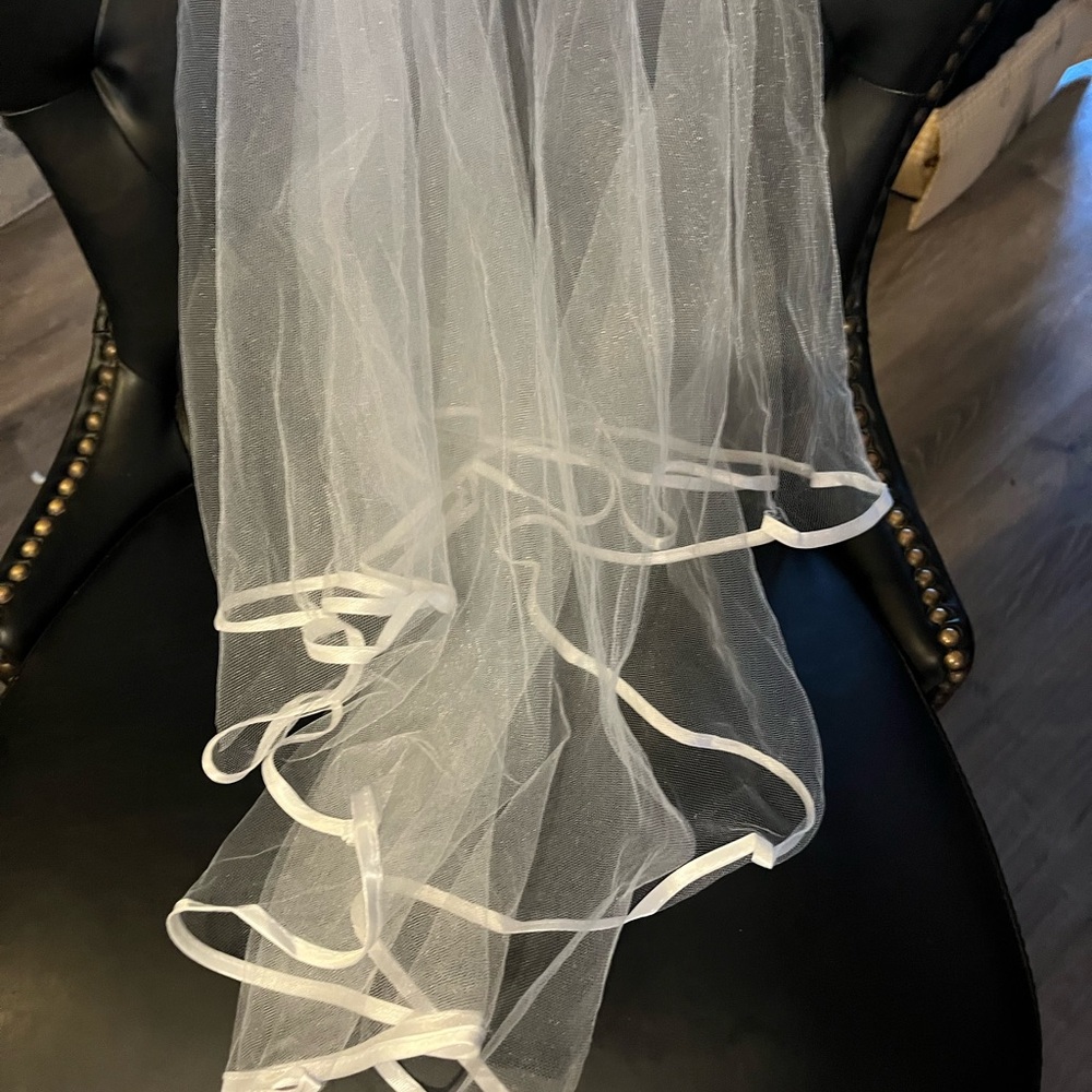 Simple White Veil